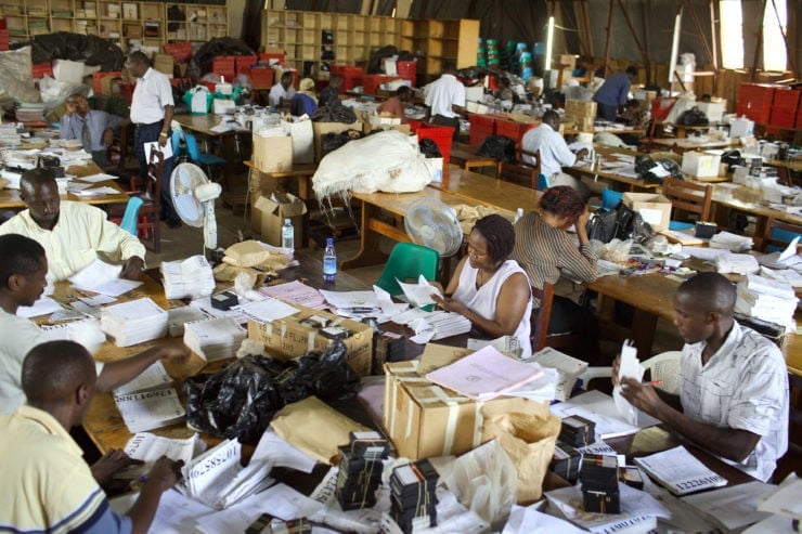 Uganda: Online News and Twitter Coverage of the 2016 Election