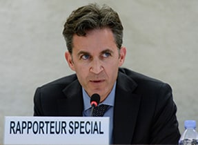 UN expert calls on Internet access providers to respect free expression