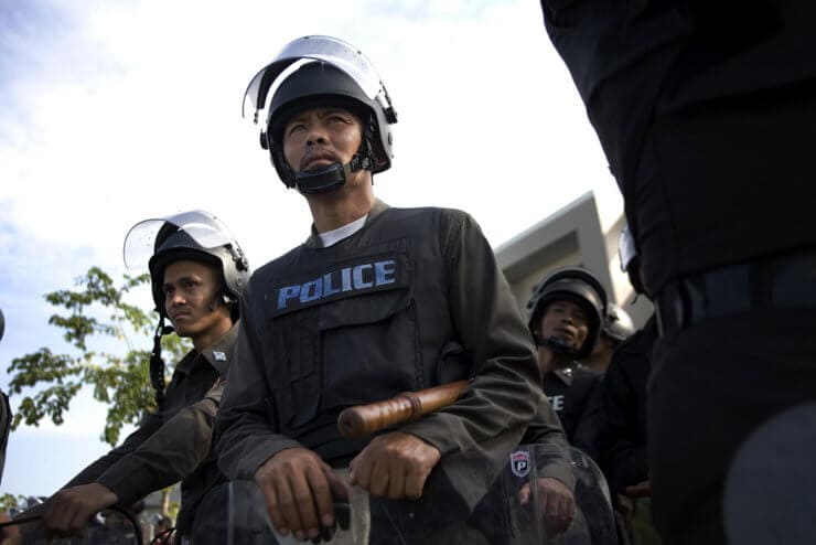 Thailand: Drop charges against peaceful protesters