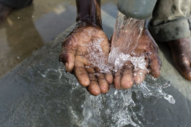 Principes relatifs à la liberté d’expression et aux droits à l’eau et à l’assainissement