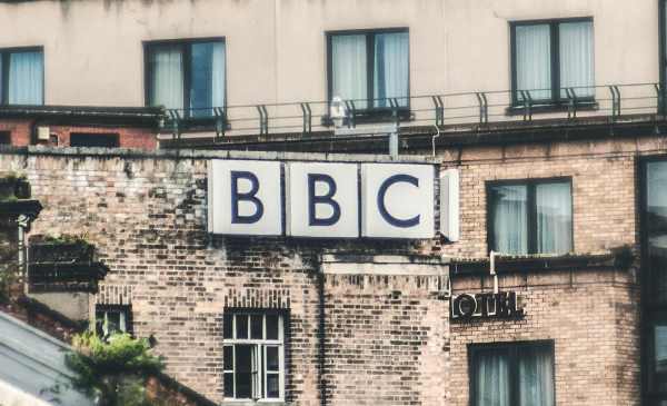 UK: Government must cease threats to the independence of the BBC