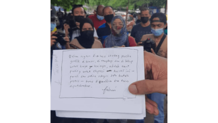 Malaysia: End investigations into political satire artist