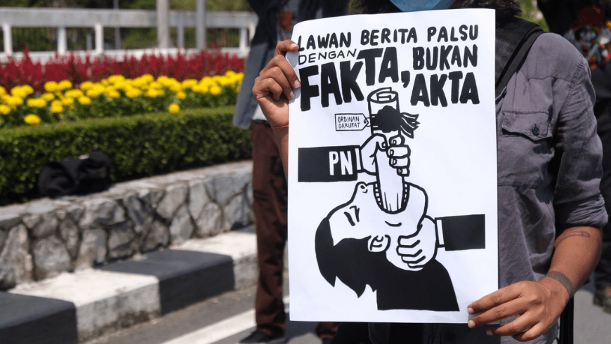 Malaysia passes 'fake news' legislation