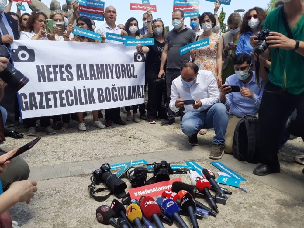Turkey journalists nefes alamiyoruz protest