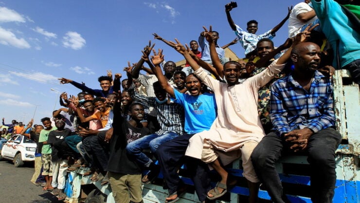 Sudan: Military must stop crackdown on protesters and restore Internet