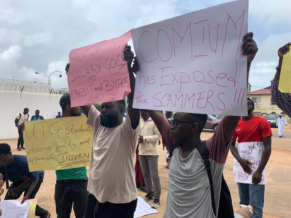 The Gambia: Authorities must release protesters and protect their rights